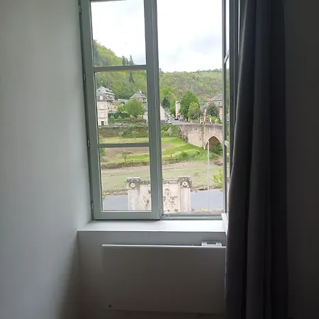 ベッド・アンド・ブレックファスト Chez Cornelia