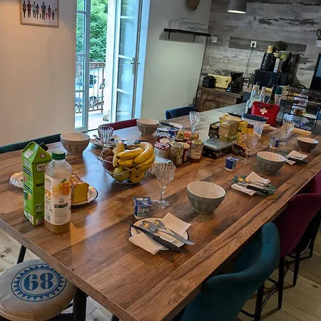 Bed & Breakfast Chez Cornelia Estaing (Aveyron)