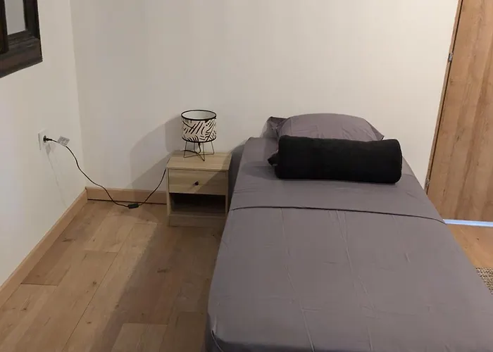 Chez Cornelia Frühstückspension Estaing (Aveyron)